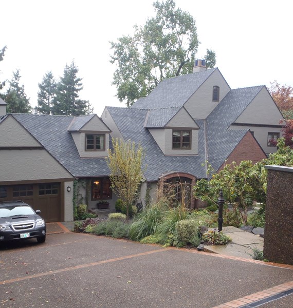 Multi colored shingles on home in Portland, OR